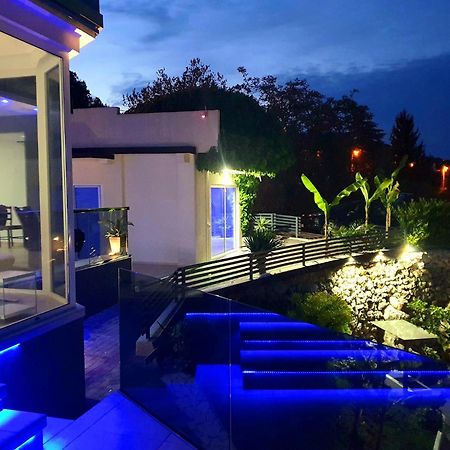 Penthouse Jacuzzi & Pool Apartmants Опатия Екстериор снимка