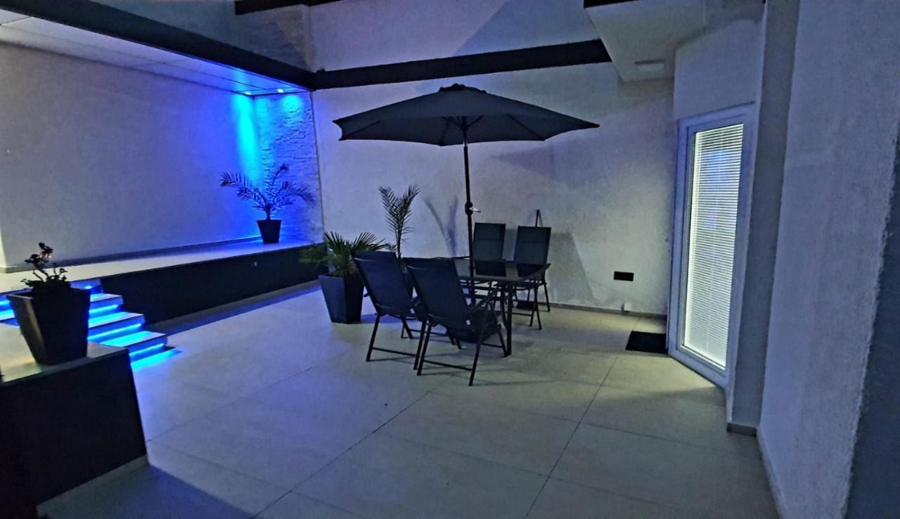 Penthouse Jacuzzi & Pool Apartmants Опатия Екстериор снимка