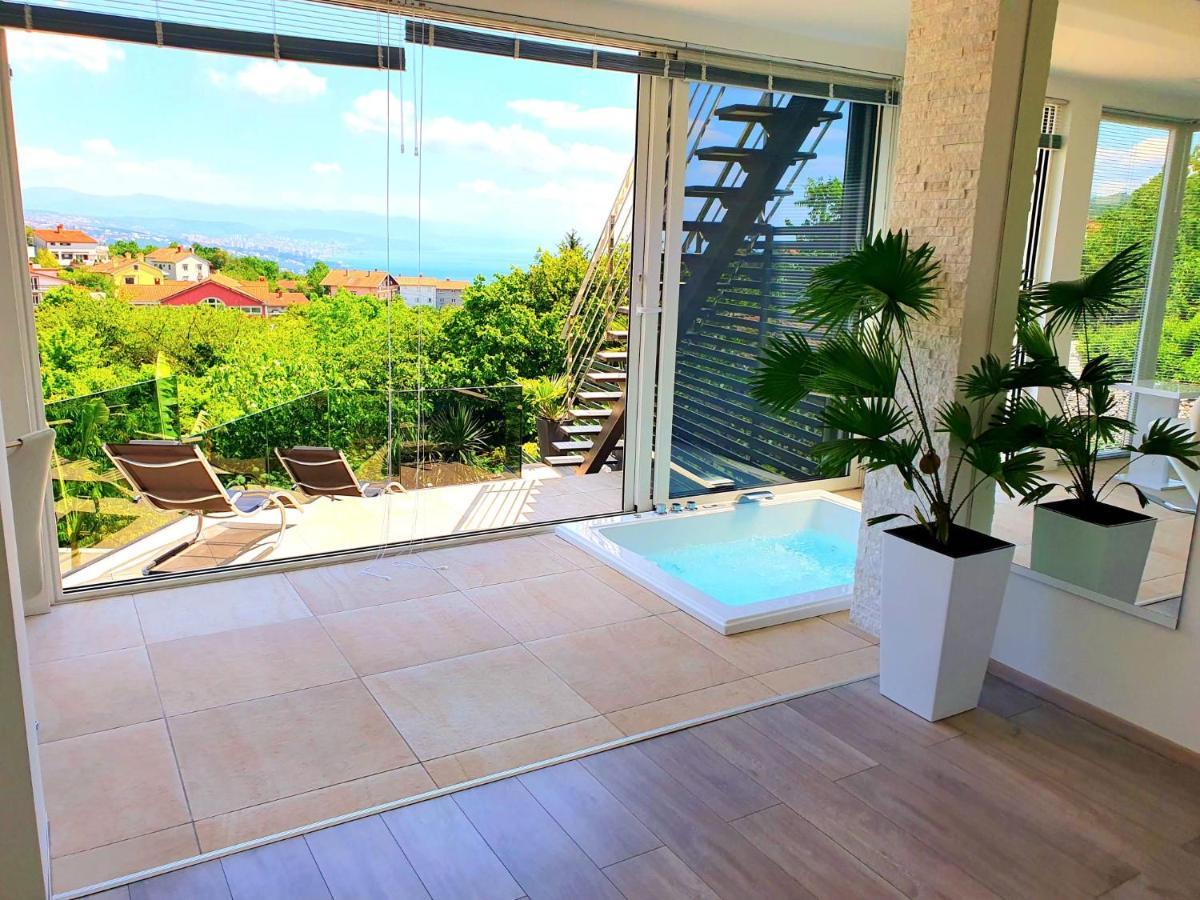 Penthouse Jacuzzi & Pool Apartmants Опатия Екстериор снимка