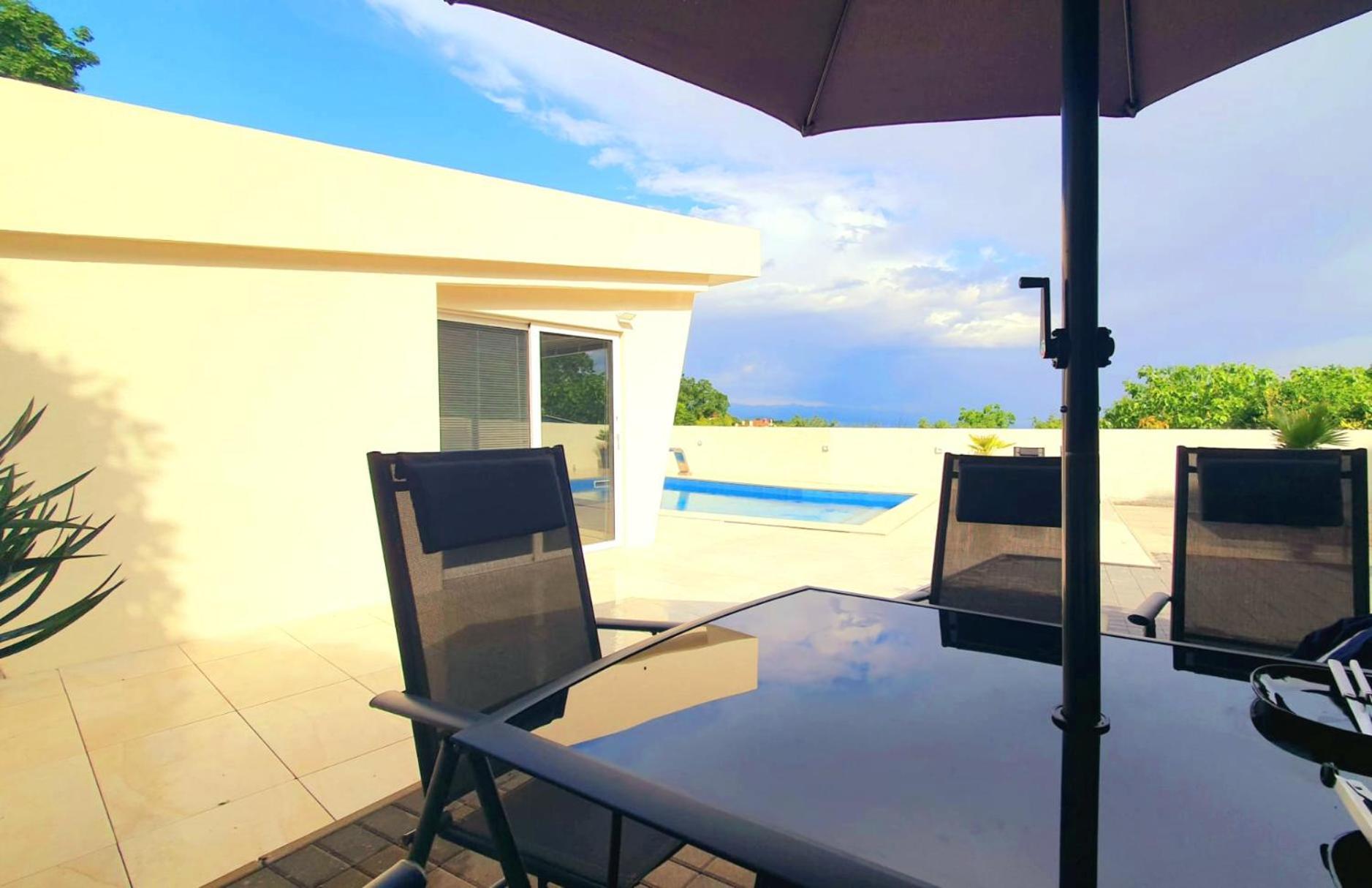 Penthouse Jacuzzi & Pool Apartmants Опатия Екстериор снимка