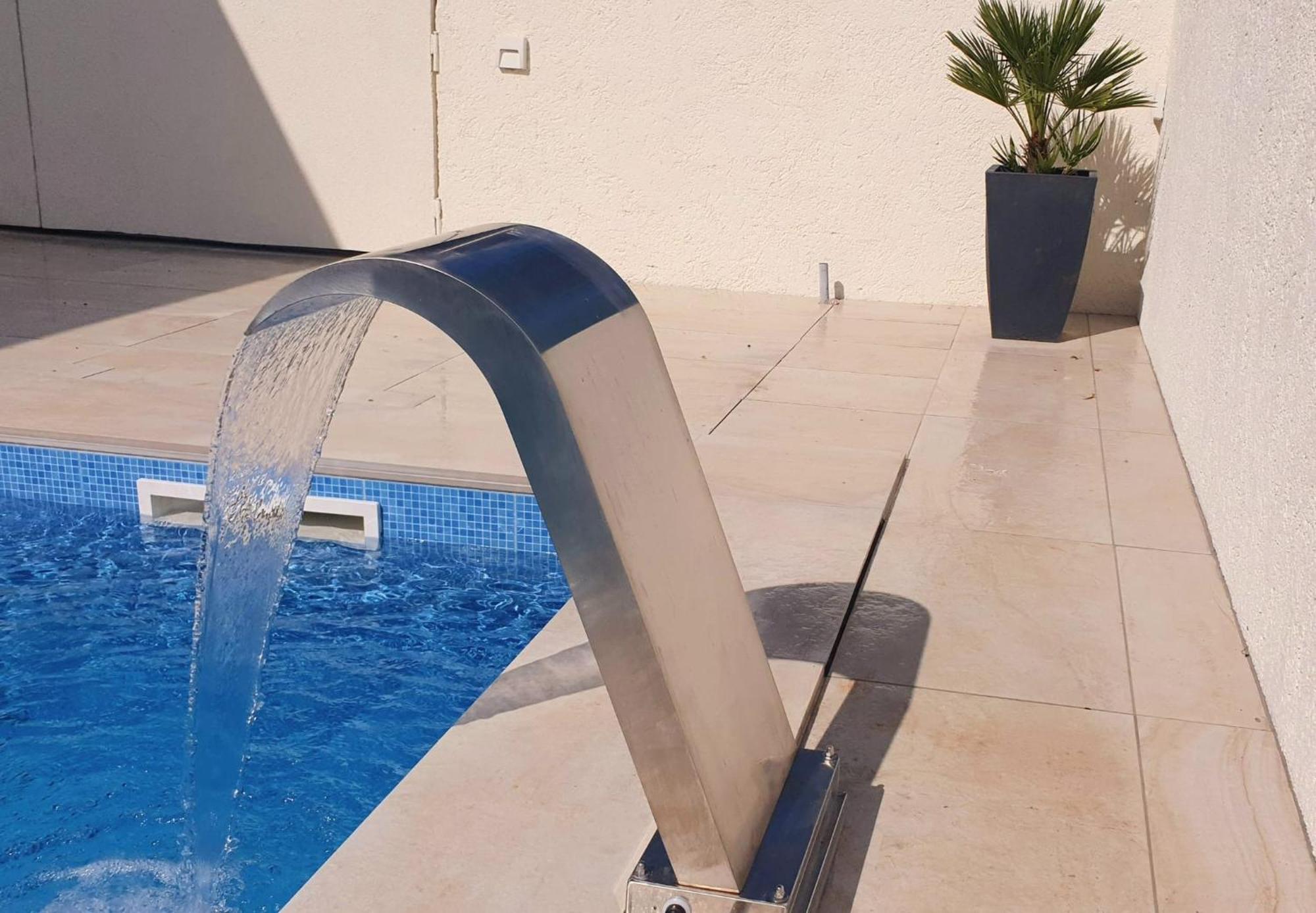 Penthouse Jacuzzi & Pool Apartmants Опатия Екстериор снимка