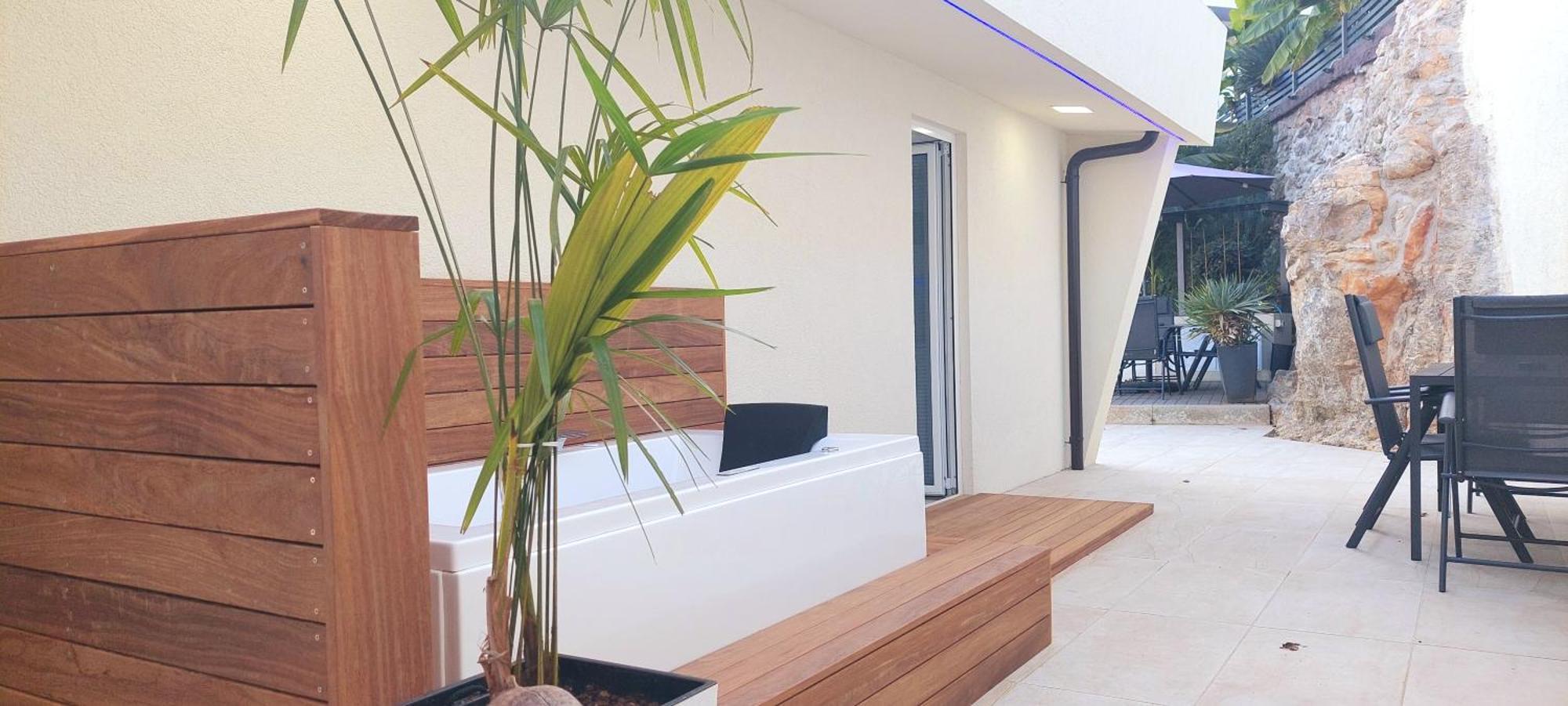 Penthouse Jacuzzi & Pool Apartmants Опатия Екстериор снимка